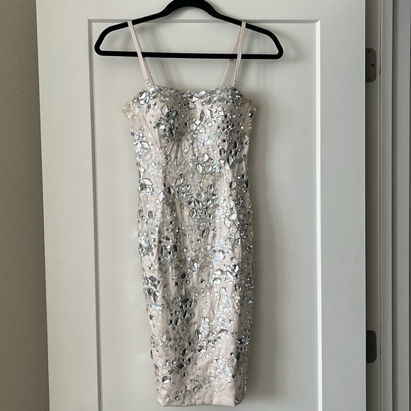 New Mandalay Strapless Removable Straps Evening Wedding Dress Sz 2